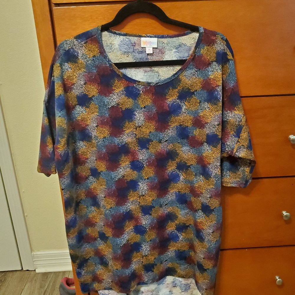 LuLaRoe Irma High/Low Top